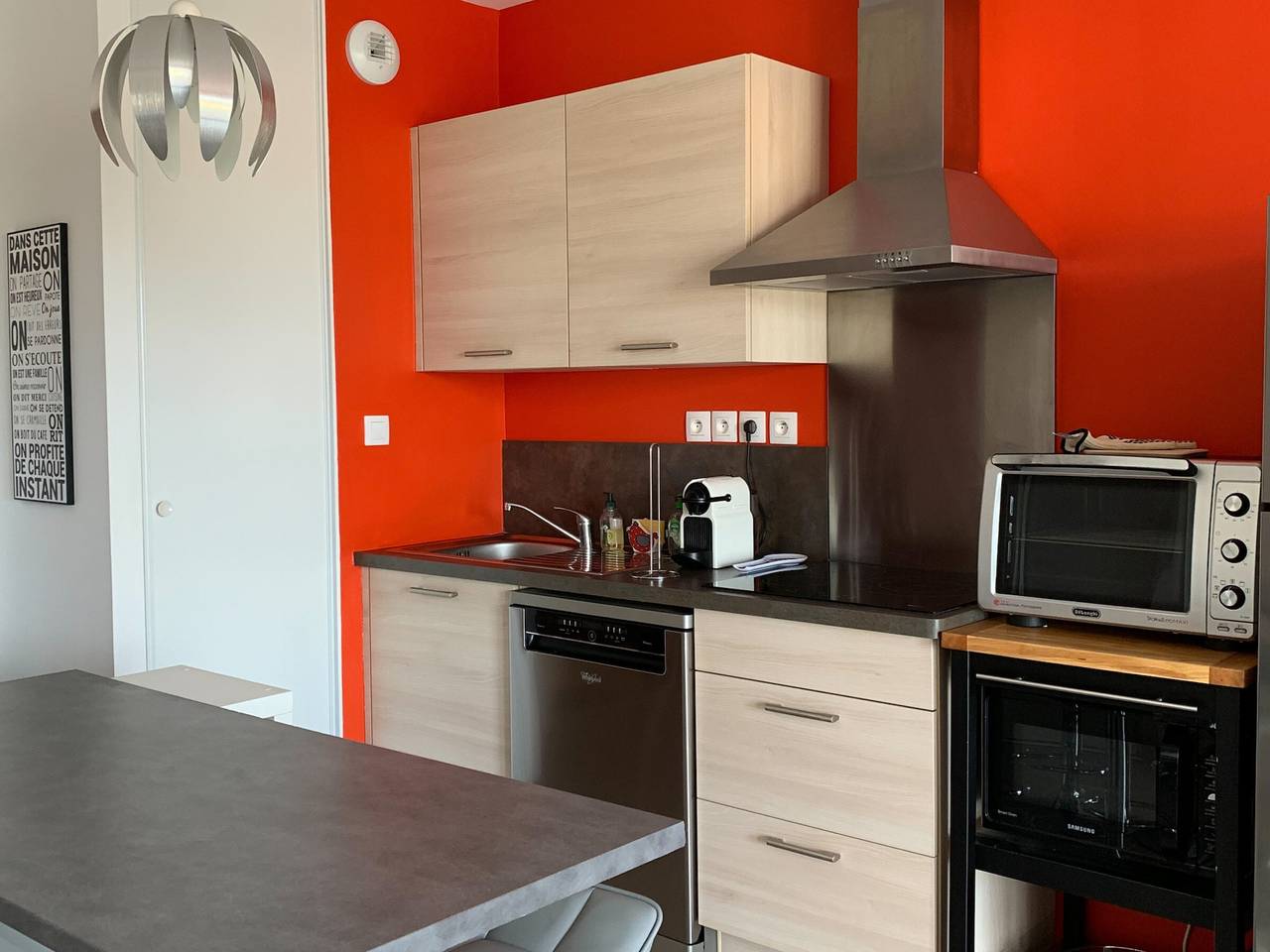 Appartement entier, Appartement Moderne Centre-Ville Biscarrosse - Plage à Proximité - 4 Pers - Wifi et Parking Inclus in Biscarrosse (bourg), Biscarrosse