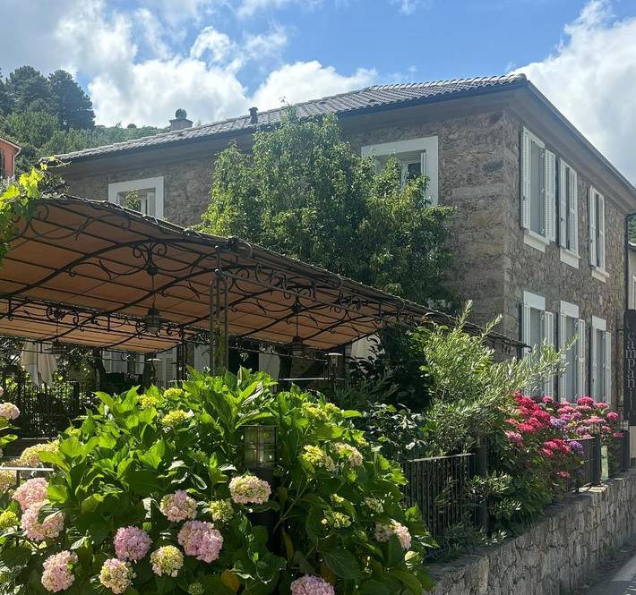 Hôtel pour 2 personnes, avec vue ainsi que jardin et terrasse à Vivario - 2