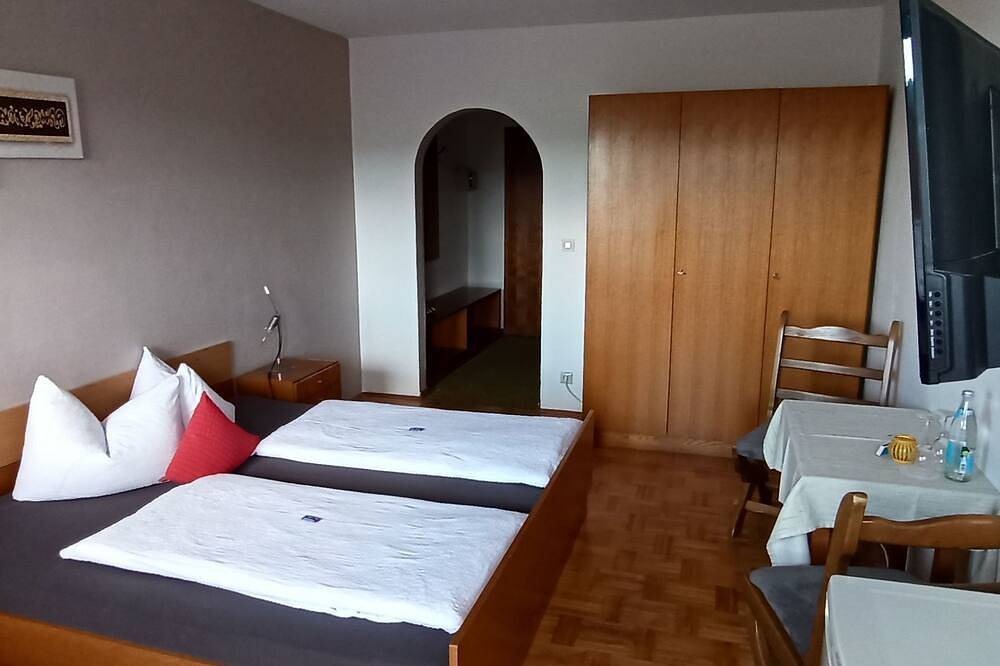 - Pension in Neukirchen beim Heiligen Blut, Ostbayern