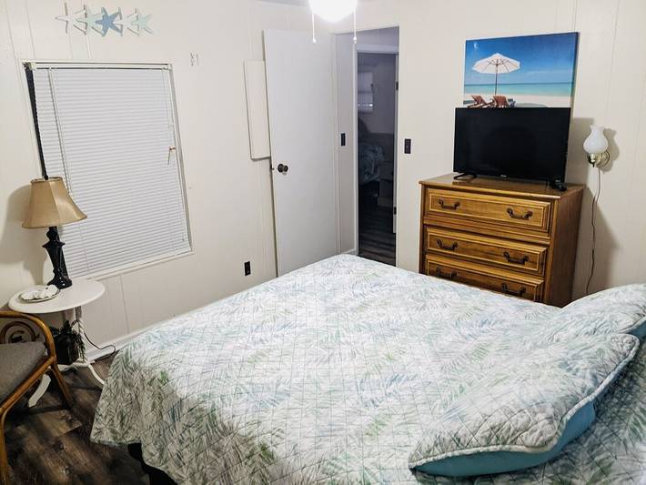 Vacation house for 8 people, with pool and hot tub as well as terrace, with pets in Garden City (SC)