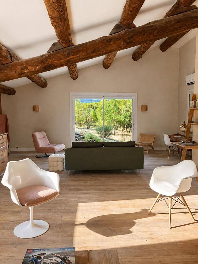 Chalet para 15 personas, con jardín además de vistas y piscina - 1