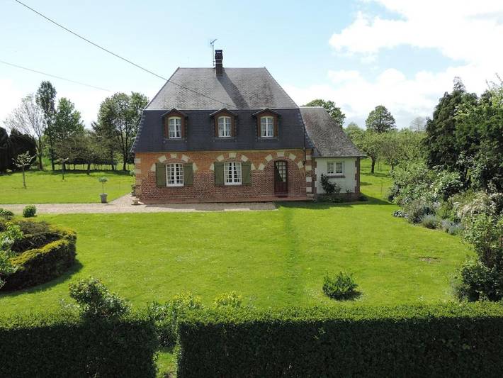 Location de vacances pour 8 personnes, avec vue et jardin, animaux acceptés à Heudreville-en-Lieuvin