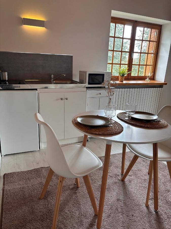 Maison de campagne pour 2 personnes, avec vue ainsi que terrasse et jardin, animaux acceptés dans l' Isère - 4