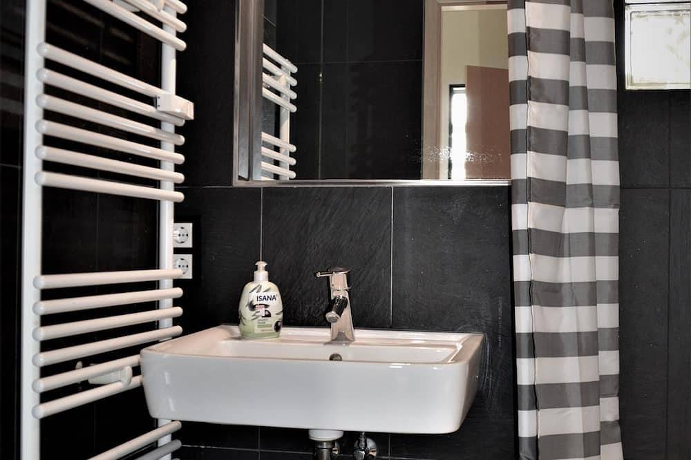 Entire apartment, Vacation apartment in the heart of Berlin ( City West ) in Berlin Innenstadt, Berlin