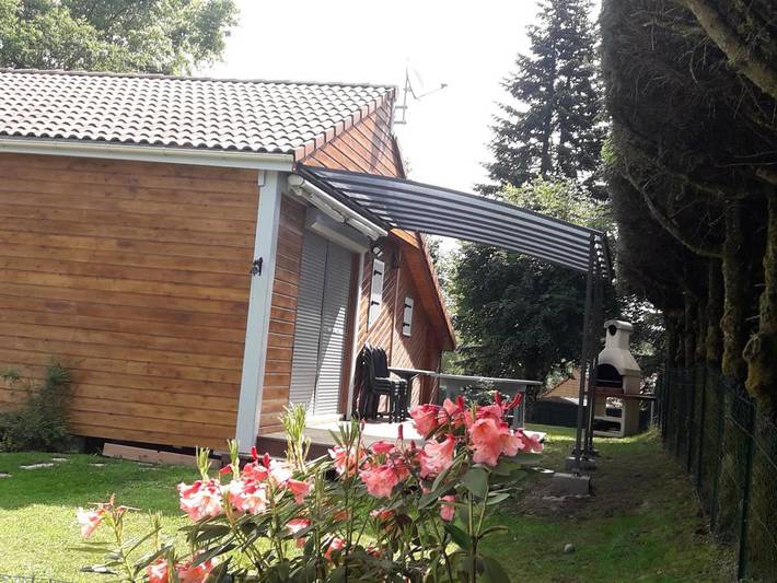Gîte pour 4 personnes, avec piscine ainsi que vue et jardin, animaux acceptés à Saint-Rémy-sur-Durolle - 3