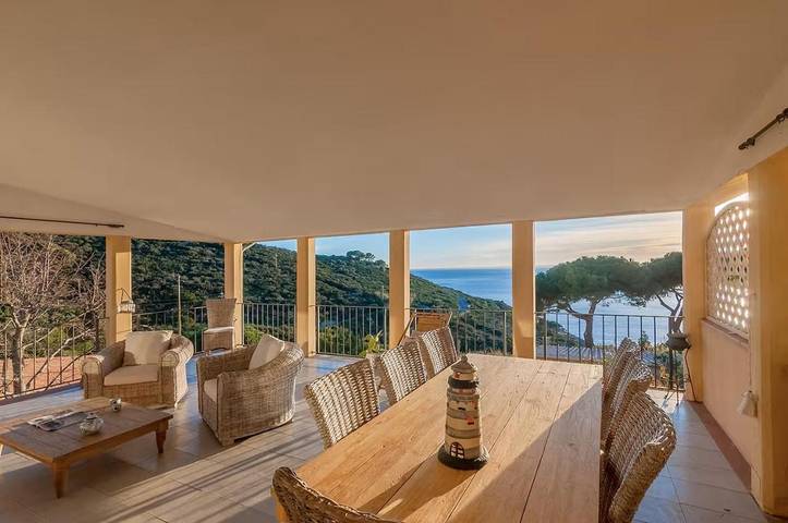 Ferienhaus für 6 Personen, mit Terrasse und Ausblick