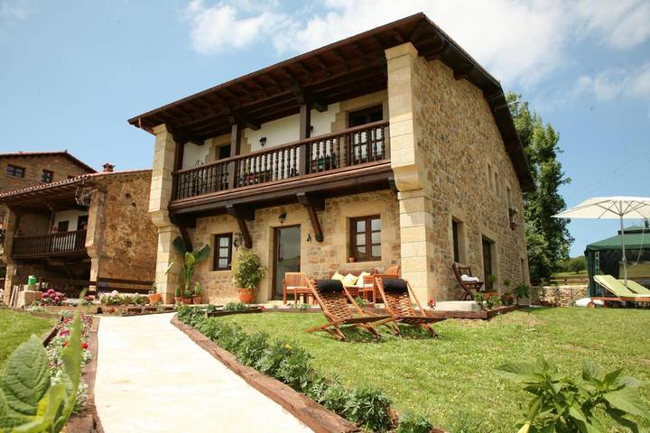Casa rural para 10 personas, con jardín y terraza en Costa Occidental (Cantabria) - 2