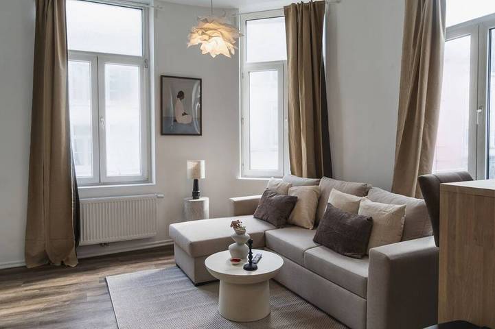Apartamento entero, Modern 1Br & 1Lr Flat near Ghent Castle & Center in Gante (Flanders), Gante