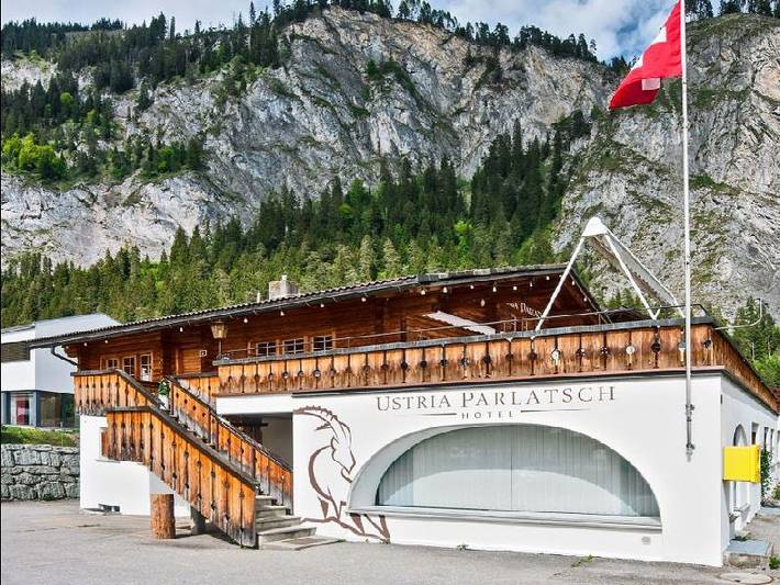 Hotel Ustria Parlatsch - Einzelzimmer mit Etagendusche in Trin Mulin, Trin