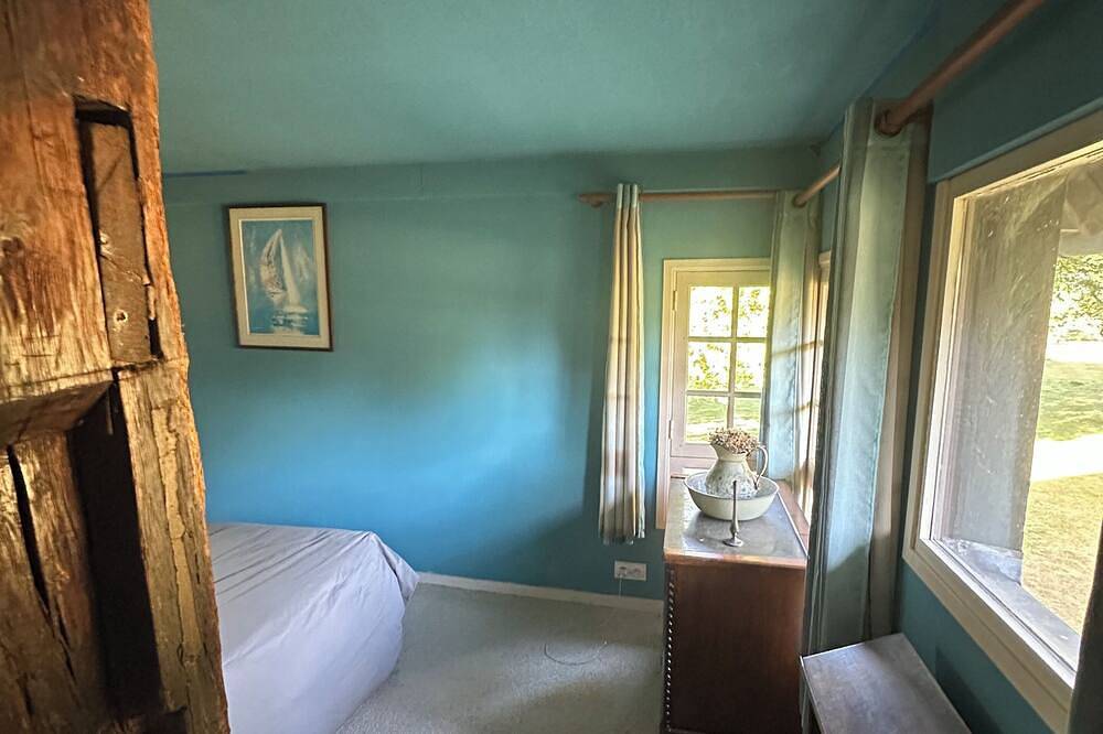 Maison de caractère en Normandie • Grand parc privé - calme absolu • 8 pers in Saint-Pierre-et-Saint-Paul-en-Val-d'Auge, Région de Lisieux