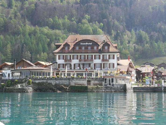 Hotel für 2 Personen, mit Balkon und Terrasse sowie Seeblick und Ausblick in Iseltwald