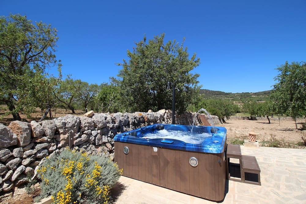 Nice cottage for a couple who loves romantic places! in S'Alqueria Blanca, Santanyí