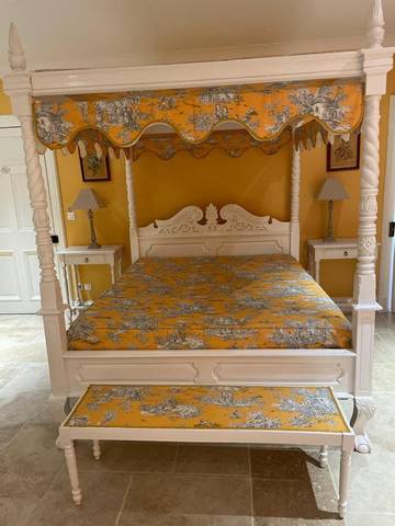 Chambre d’hôte pour 2 personnes, avec vue ainsi que piscine et jardin à Foissac