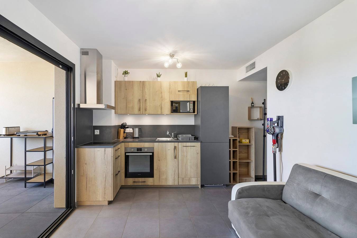 Appartamento intero, Appartamento 'Chez Valérie' con Vista Mare, Balcone e Aria Condizionata in Grosseto-Prugna, Ajaccio e dintorni