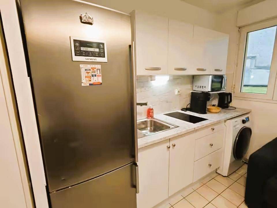 Appartement entier, Two-Bedroom Apartment in Chaville, Hauts-de-Seine
