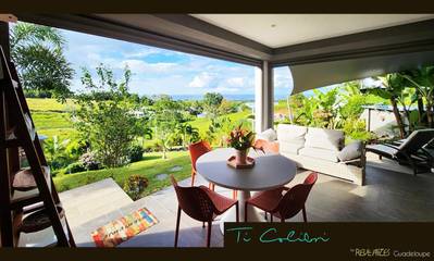 Maison d’hôte pour 2 personnes, avec vue ainsi que jardin et piscine à Sainte-Rose