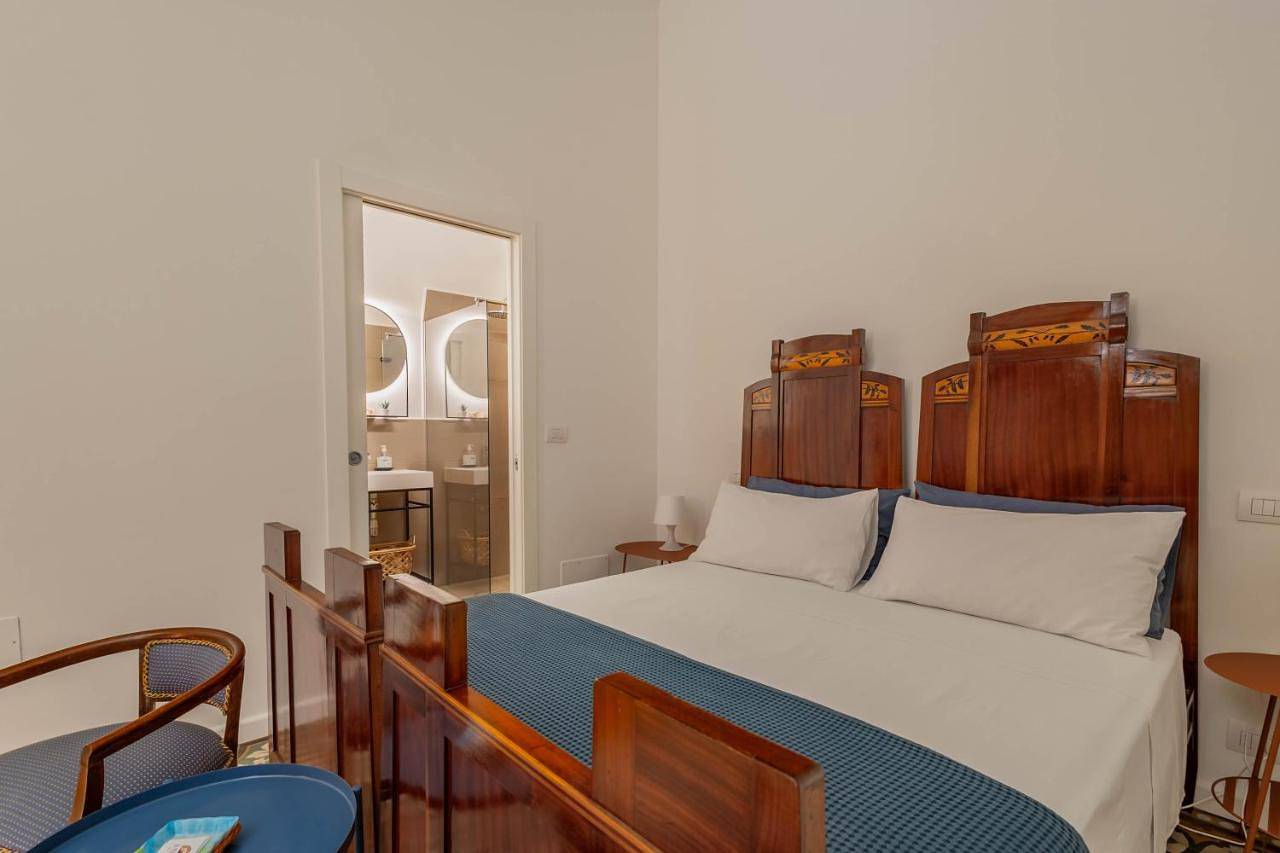 Double Room with Private Bathroom in Adelfia, Provincia di Bari