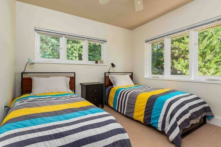 Vacation rental for 8 people, with terrace and yard in Anne Arundel County