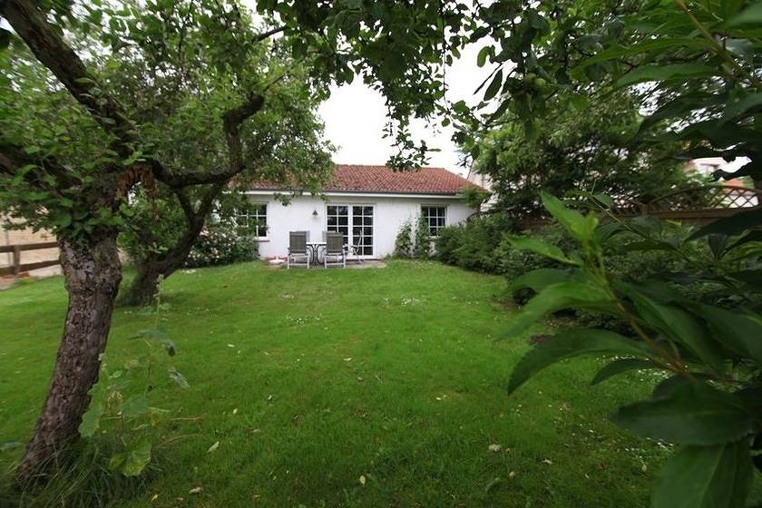 Ganze Ferienwohnung, Ferienhof Petersen - Obstgartenwohnung in Boren, Schleswig-Flensburg