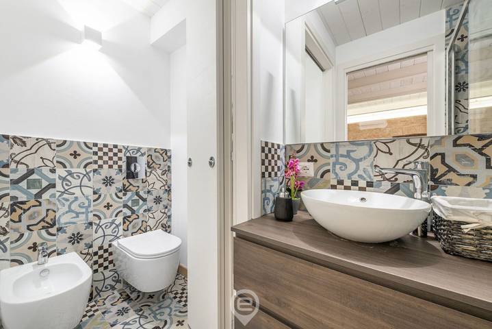 Ganze Wohnung, Ferienwohnung für 2 Personen mit Balkon/Terrasse in Marina (Sardinia), Cagliari