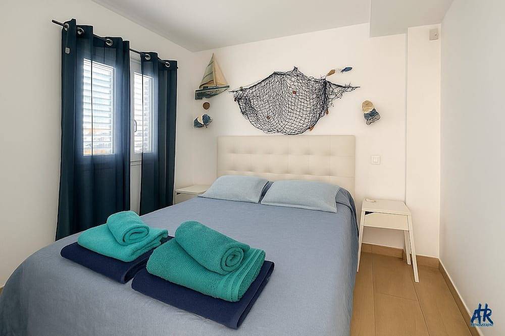 Entire apartment, Zaffiro - Sea view terrace, heated pool in Puerto del Carmen, Tías