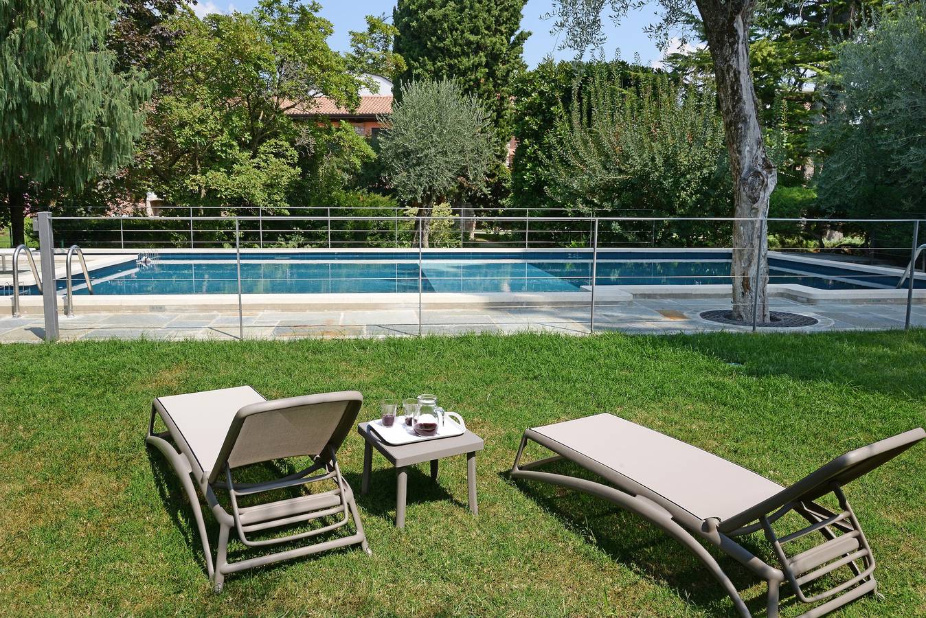 Appartamento intero, Appartamento sul lago "Al Segnavento Roccafredda" con piscina, Wi-Fi e giardino in Maderno, Toscolano-Maderno