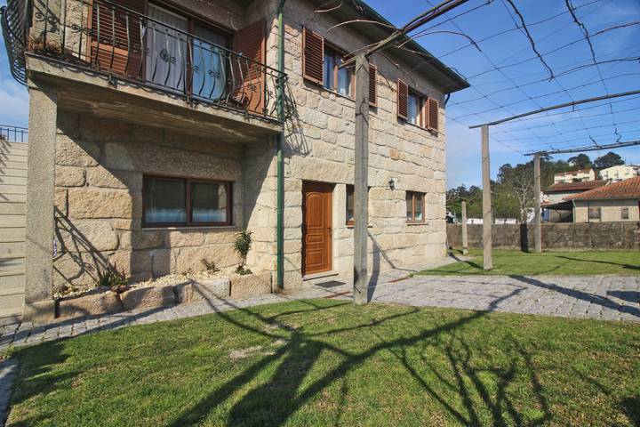 Gîte pour 4 personnes, avec Jardin à Terras de Bouro