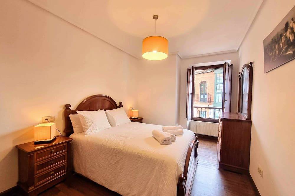 Entire apartment, Apartamento Mercaderes in Llanes, Costa Verde (Spain)