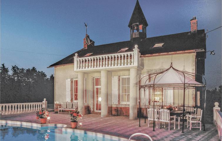 Maison de vacances pour 14 personnes, avec terrasse et piscine ainsi que jardin et jacuzzi dans Indre - 2