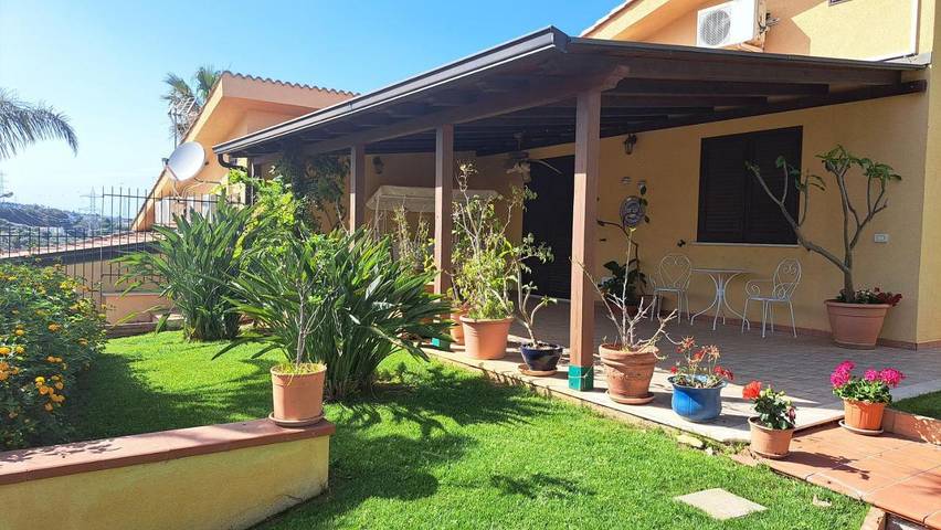 Villa pour 8 personnes, avec jardin et piscine, adapté aux familles à Trabia - 4