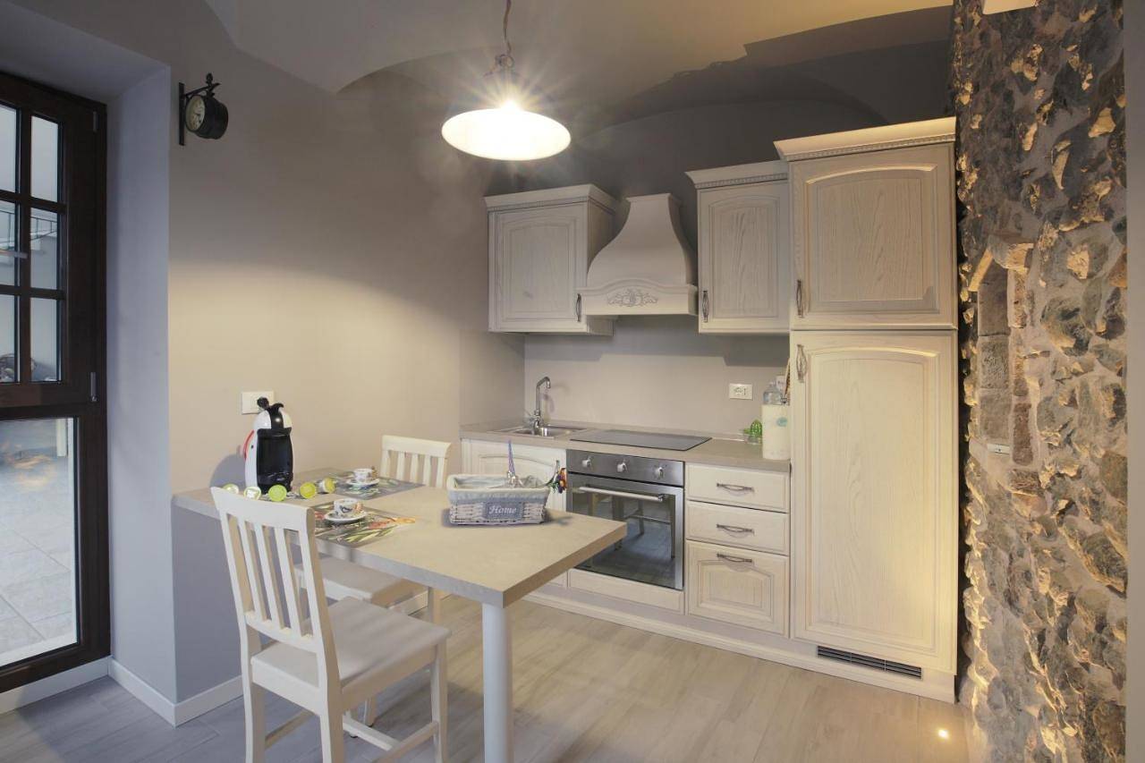 Appartamento intero, Agriturismo Corte Fontana App. Barbara in Salò, Prealpi Gardesane