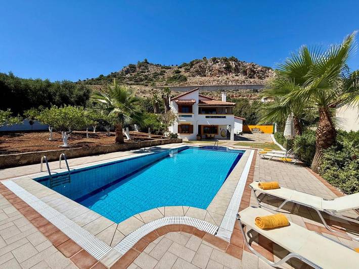 Villa pour 4 personnes, avec piscine et jardin dans Malia - 4