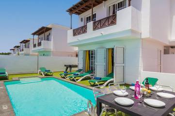Holiday Home for 6 People in Playa Grande (Canary Islands), Tías, Photo 2