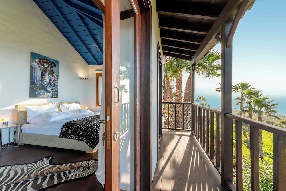 Villa Botánico\ncasa señorial con jardín tipo parque y vistas de 180°al Atlántico in El Pueblo, Puntagorda