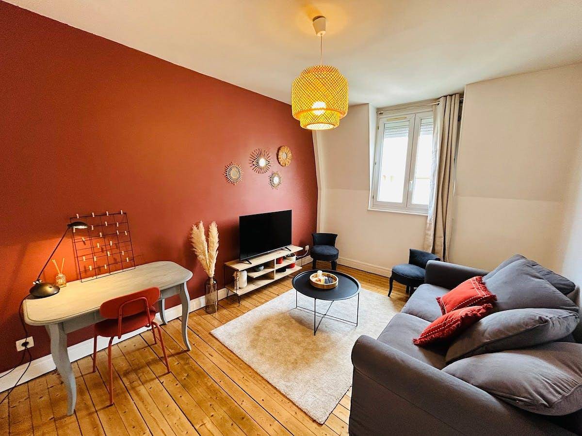 Entire apartment, Suite carmélite | Hypercentre in Reims, Marne