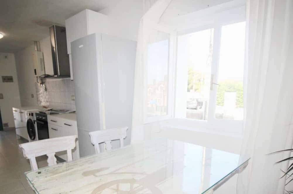 Entire apartment, Bajo con terraza en Ajo - Castellanos 12007 in Bareyo, Cantabrian Coast