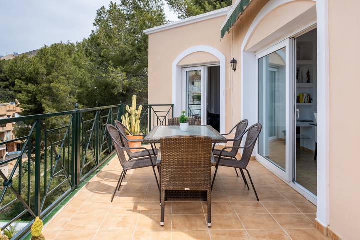 Villa Miramar Burriana Beach 6 pax mit Meerblick & Pool in Playa de Burriana, Nerja