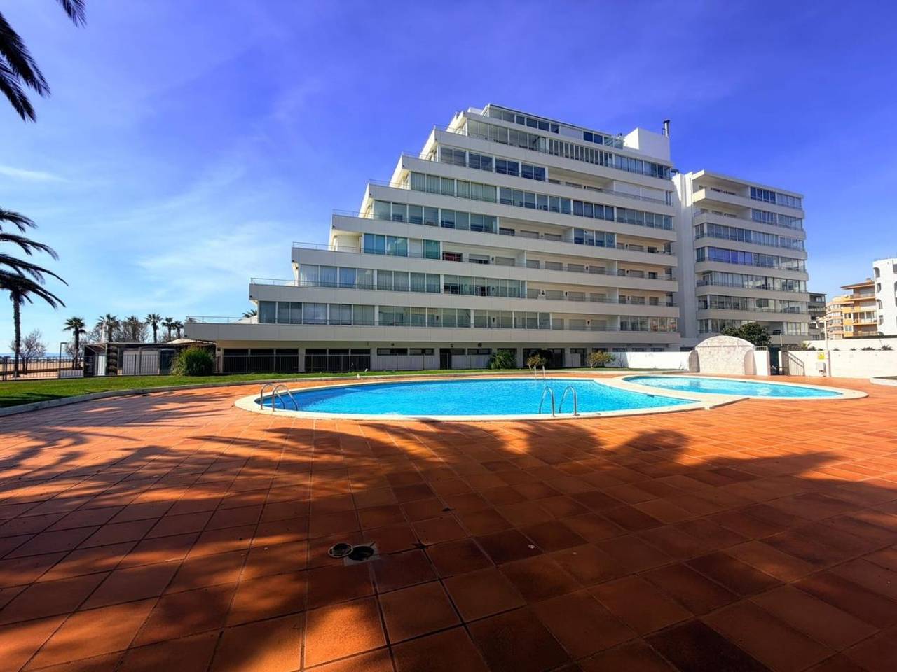 Entire apartment, Apt for 4, pool, beach and garden, Roses in Santa Margarida, Roses