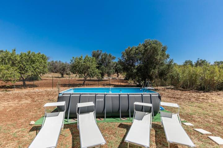 Trullo para 4 personas con piscina in San Vito dei Normanni, Salento