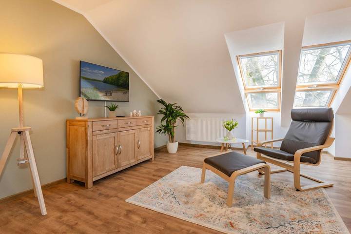 Ferienhaus für 8 Personen, mit Garten und Seeblick, mit Haustier
