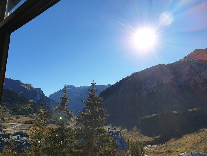 Ganze Wohnung, Schöne Wohnung mit privater Garage direkt an der Piste in Candanchú, Aisa