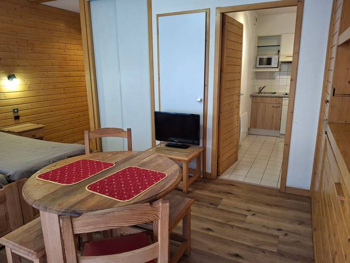 Estudio entero, Estudio céntrico 3 pers con WiFi y parking en Brides-les-Bains in Brides-les-Bains, Massif de la Vanoise