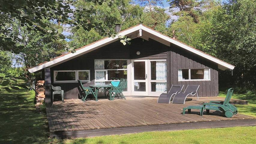 Ferieudlejning for 7 personer, med terrasse i Gedesby