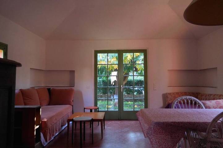 Location de vacances pour 2 personnes, avec terrasse et jardin dans Plage de la Bouillabaisse - 4