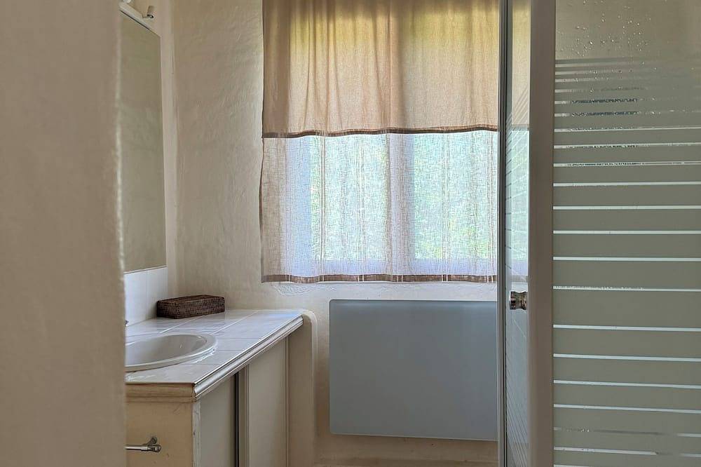 Casa vicino al fiume Fango con giardino per 5 persone, mare e monti in Bardiana, Manso