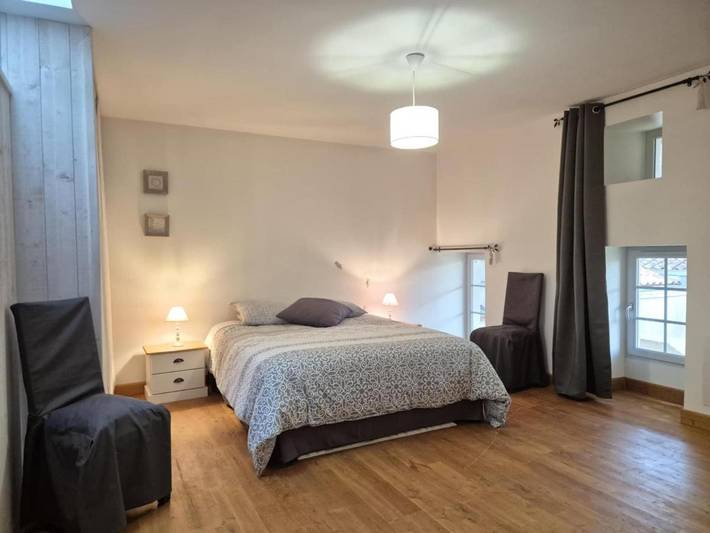 Location de vacances pour 5 personnes, avec jardin à Charmé - 2