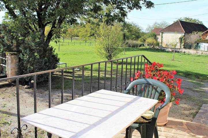 Gîte pour 5 personnes, avec Terrasse et Jardin