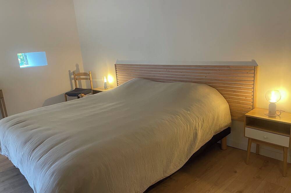 Small cottage with garden, ideal for families in Pleudihen-sur-Rance, Dinan region