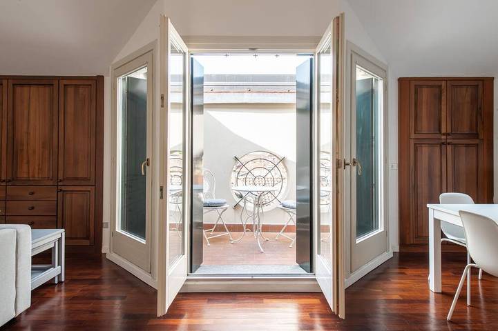 Ferienwohnung für 2 Personen, mit Balkon in Lecco