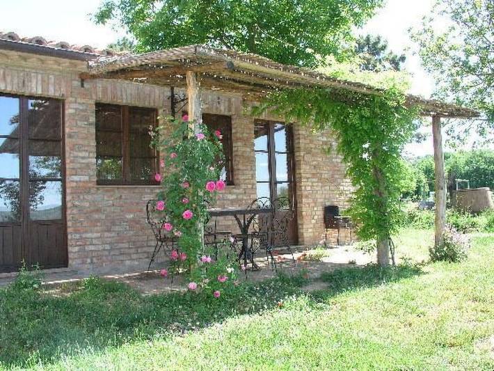 Agriturismo per 2 persone, con Terrazza e Piscina a Monteleone d'Orvieto